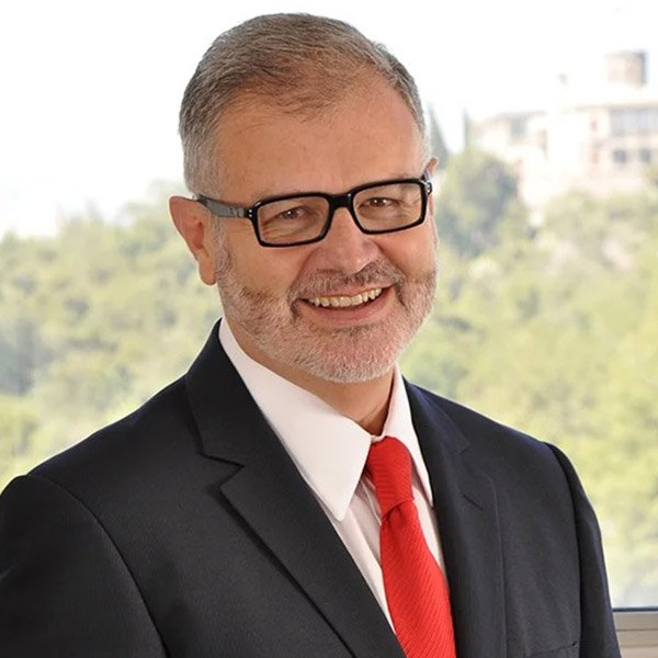 Dr. Javier Cabral Soto