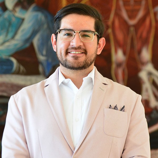 Dr. Luis Arturo Camacho Silvas